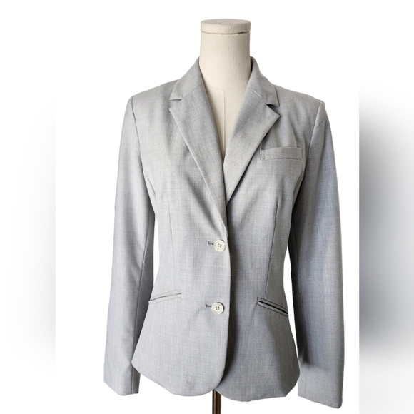 2/$15 - Isacc Mizrahi Grey Blazer - size 6 - Picture 1 of 9